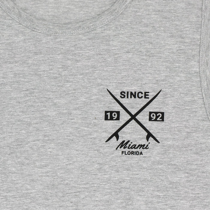 גופיה מודפסת מלפנים ומאחור