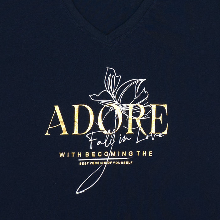 חולצה עם כתף שמוטה וצווארון וי Adore נשים