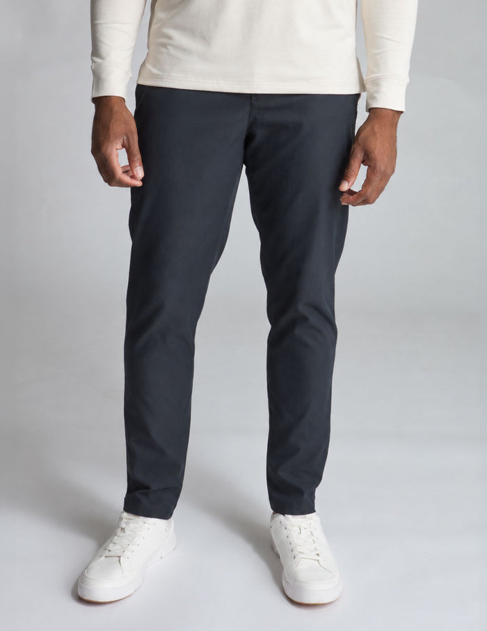 GHØST CHINOS - Mach Black - Slim Fit (The Shadow Forms)