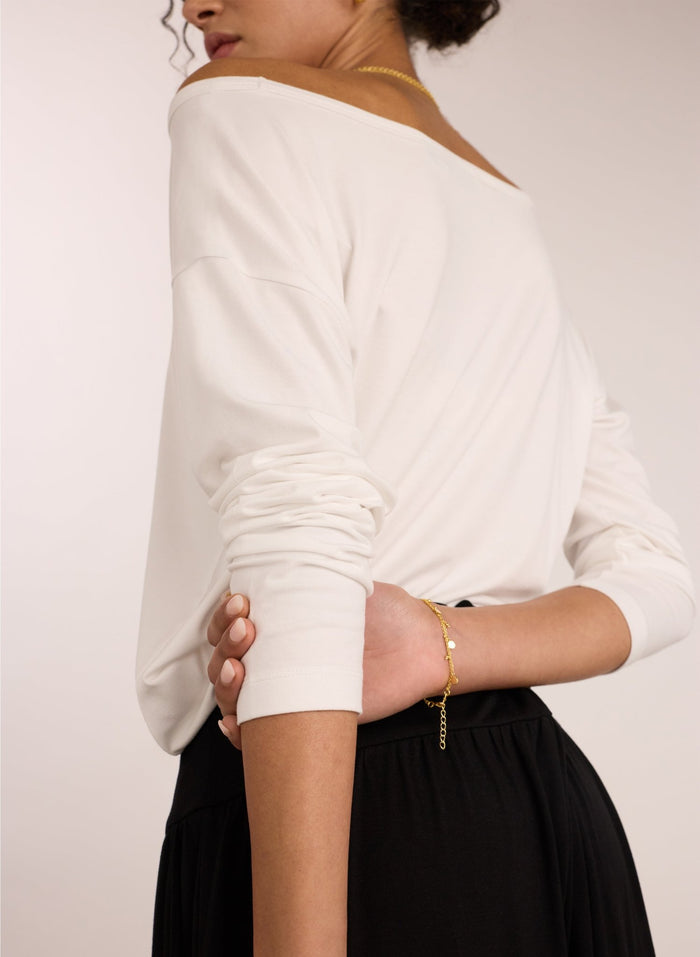 Lizzie Relaxed Off the Shoulder Top - Pure White Baukjen