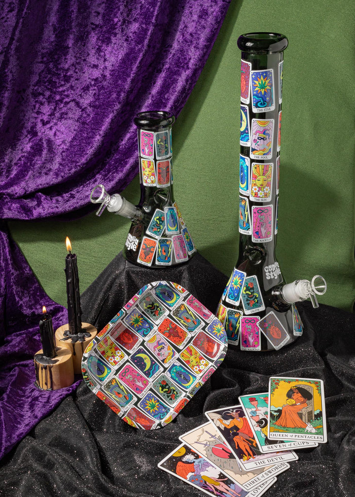 TAROT CARD BONG 8"